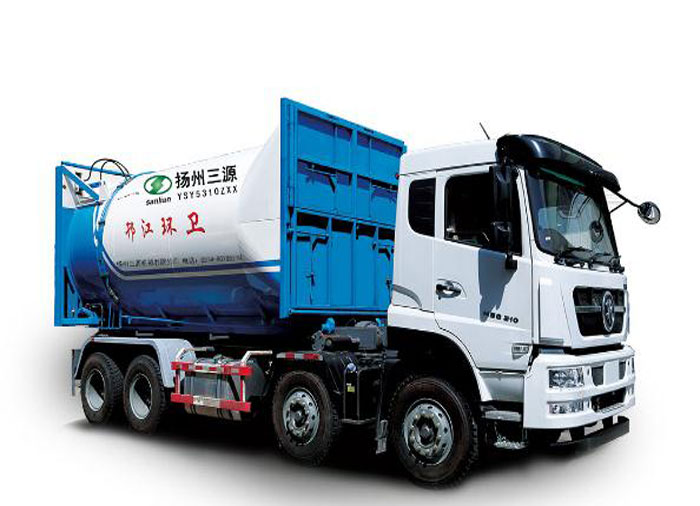 How to protect the tires of compression garbage trucks in winter?